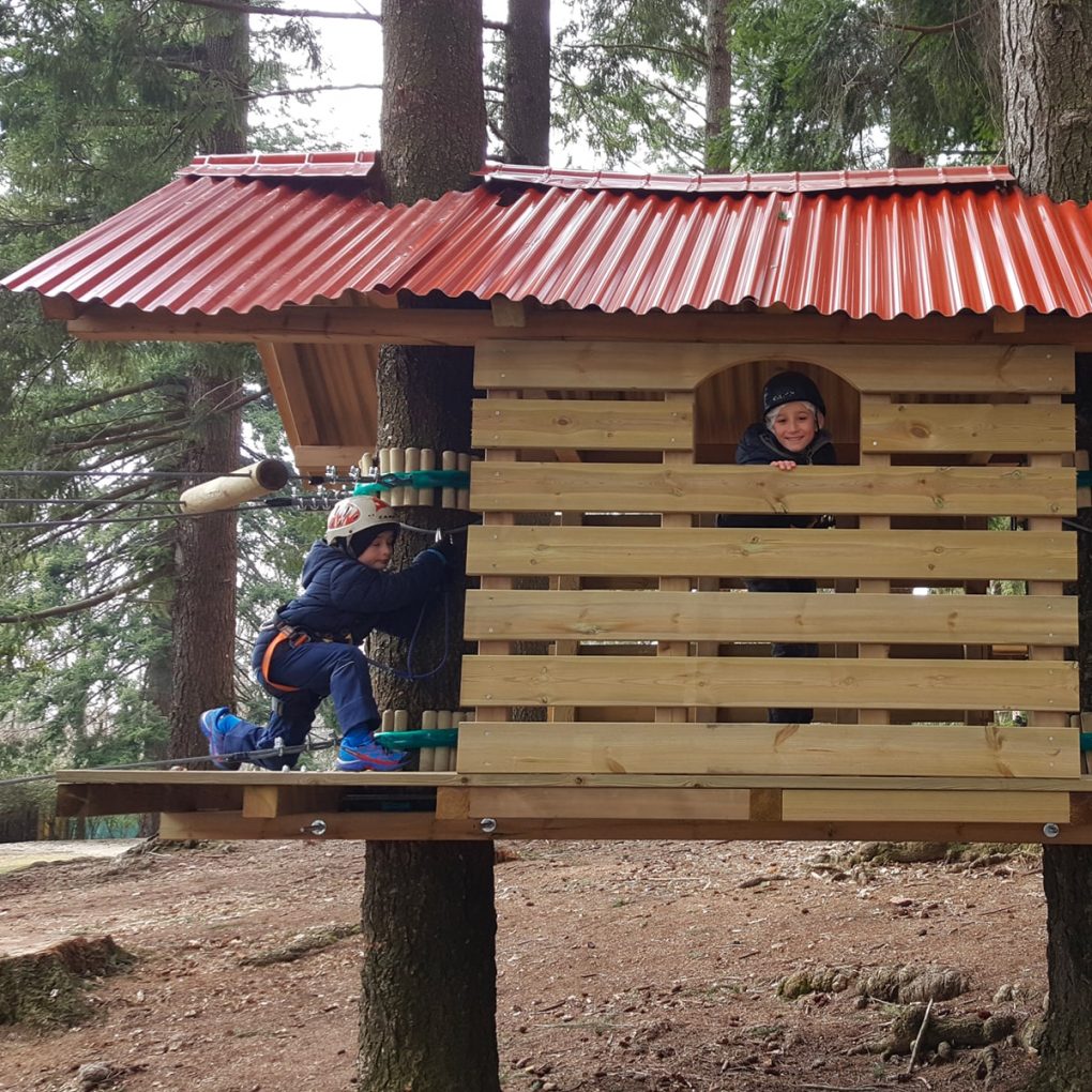 Costruzione parco avventura per bambini a Albavilla